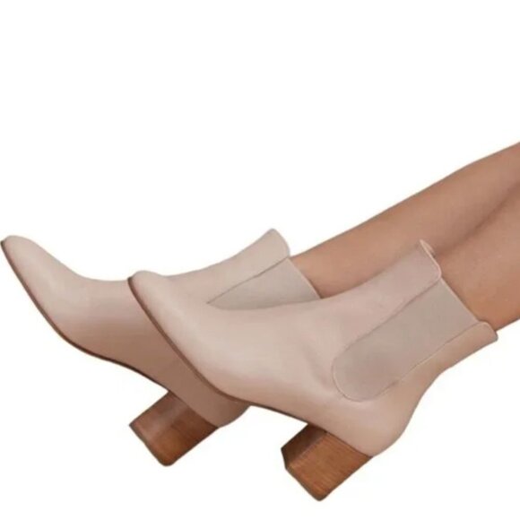 NWT Kahmune London 'Mila' Leather Ankle Boot Bootie Light Pink Beige in 40​​​​​ - Picture 1 of 5